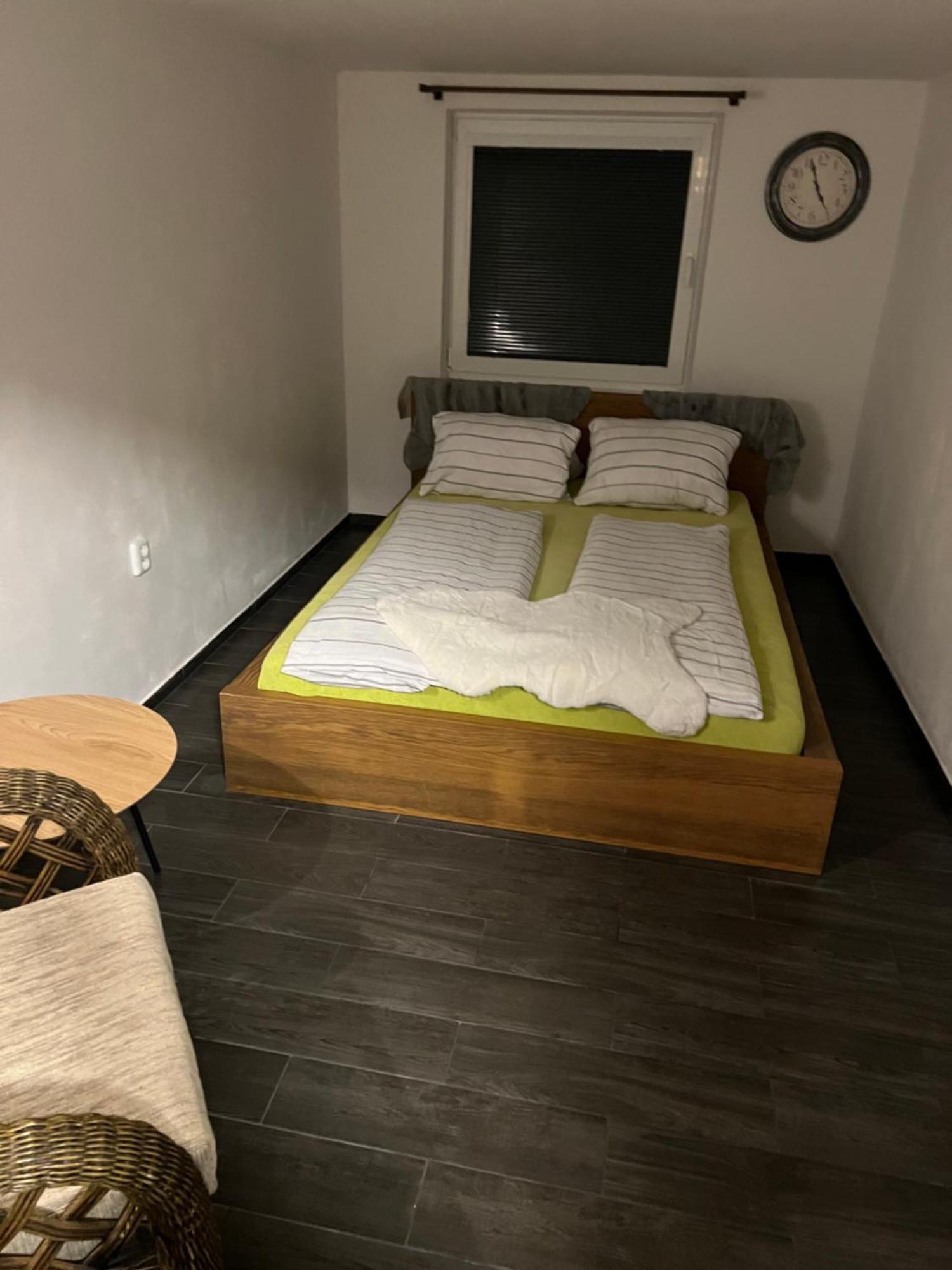 V Ceskem Raji U Prachovskych Skal - Mala Pro 4 - Velka Pro Az 7 Osob - V Soukromi Lodge