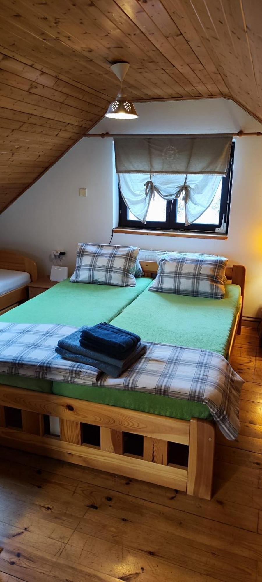Lodge V Ceskem Raji U Prachovskych Skal - Mala Pro 4 - Velka Pro Az 7 Osob - V Soukromi Jicin